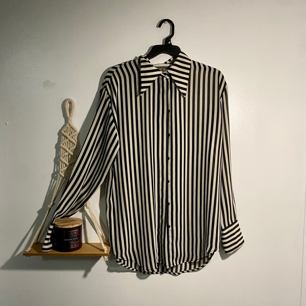 New York style M striped blouse